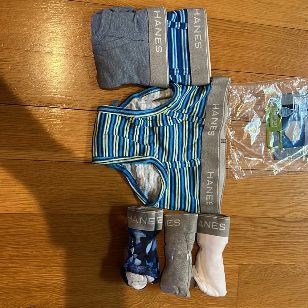 Hanes boys Six Pack Of Tagless Briefs (Assorted)